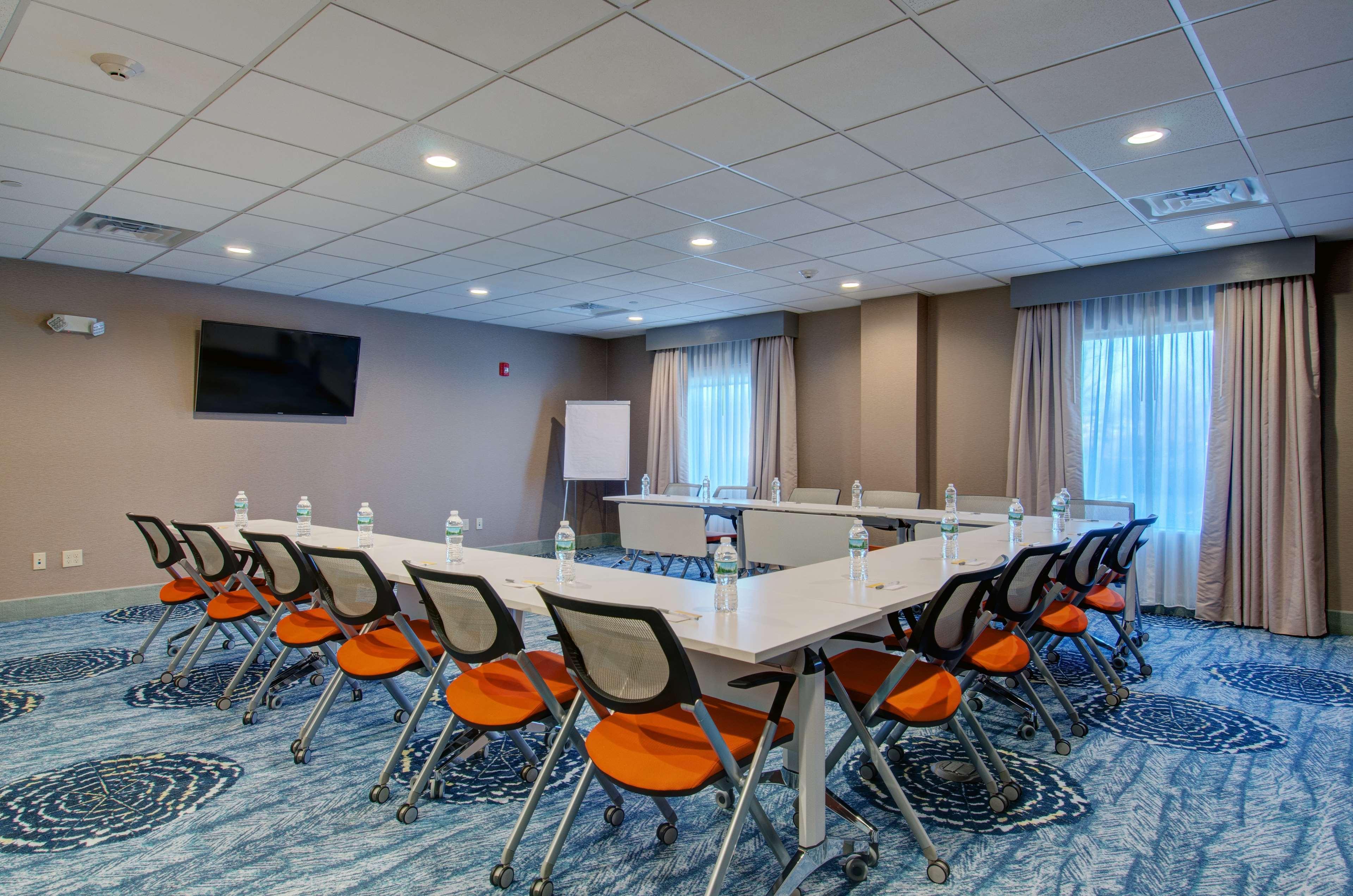Hampton Inn & Suites Boston/Стоутън Екстериор снимка
