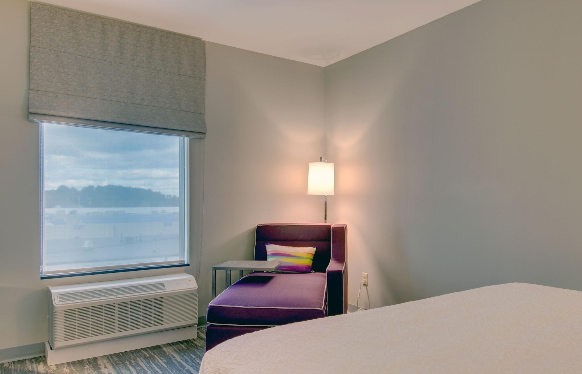 Hampton Inn & Suites Boston/Стоутън Екстериор снимка