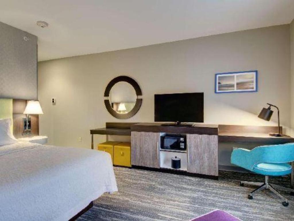 Hampton Inn & Suites Boston/Стоутън Екстериор снимка